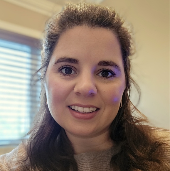 Meet your Posher, Isabelle - Picture 2 of 2